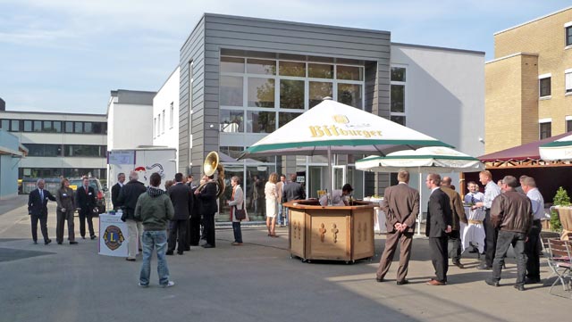 Das neue Firmengebäude in der Südstraße in Bonn Bad Godesberg wird eingeweiht